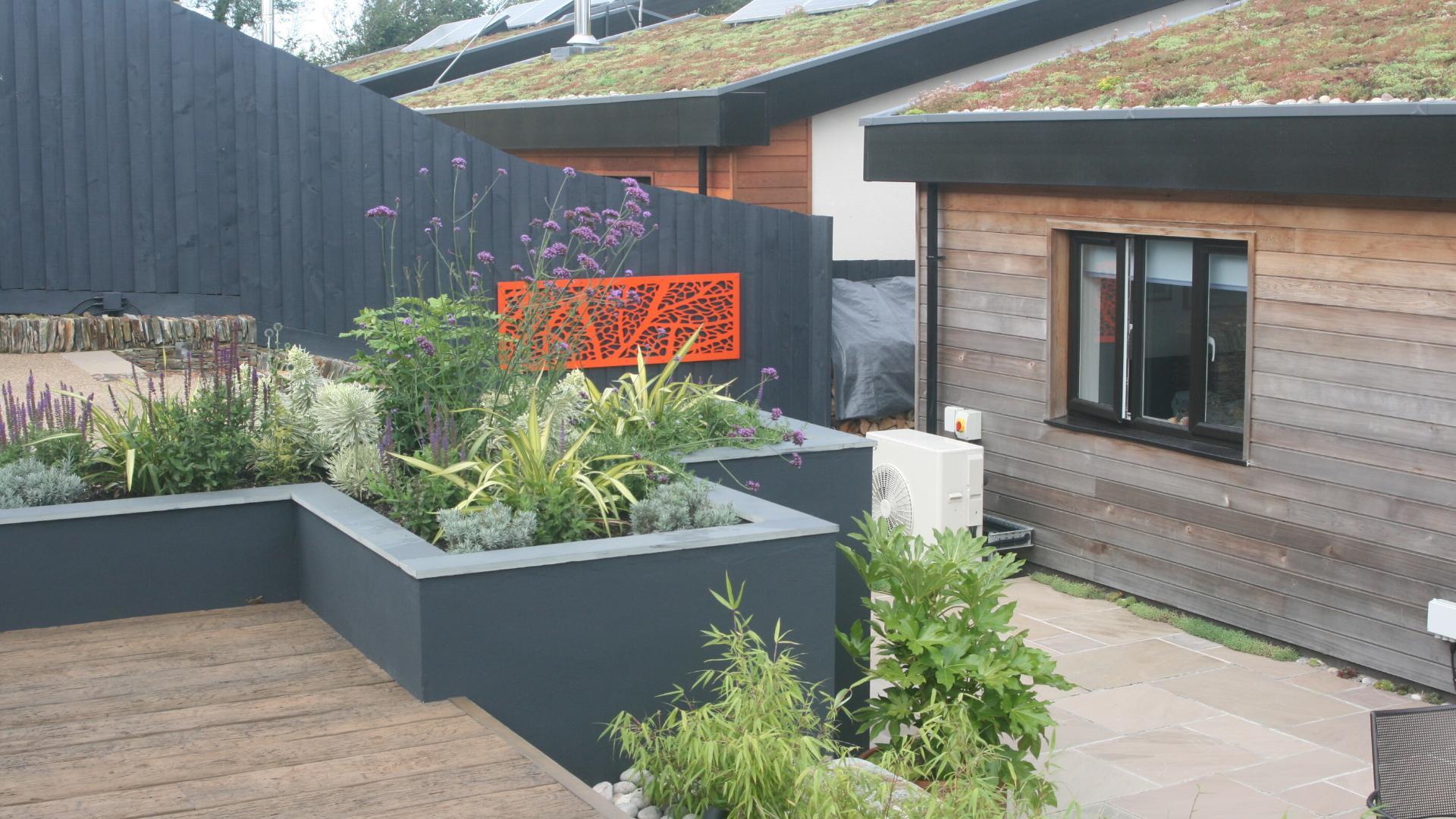 Alison Bockh Garden Design - Looking much bigger now